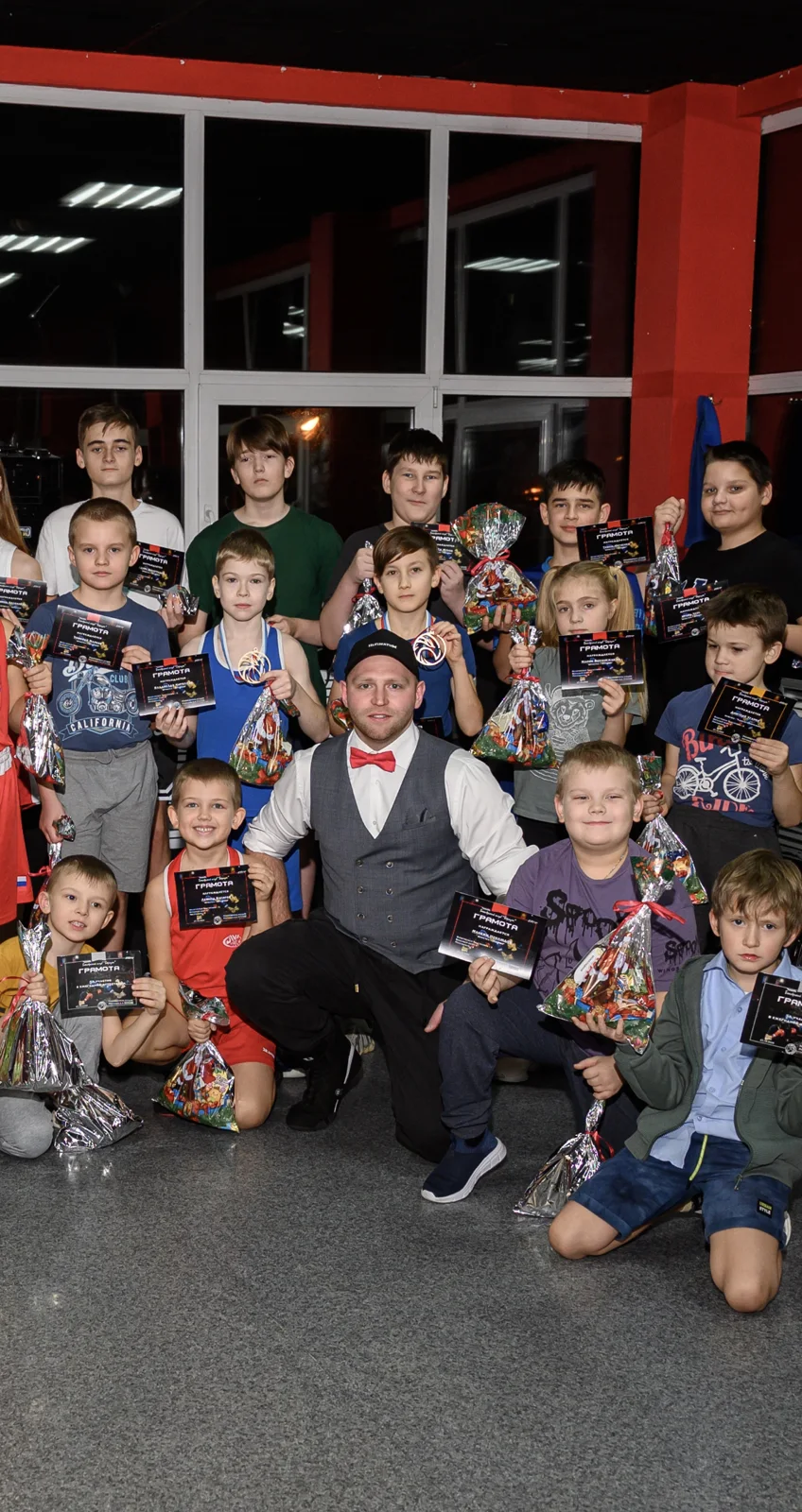 Детская группа клуба Беркут в тренировочном зале